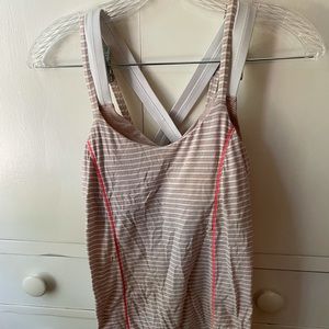 Lululemon workout top with built in bra!